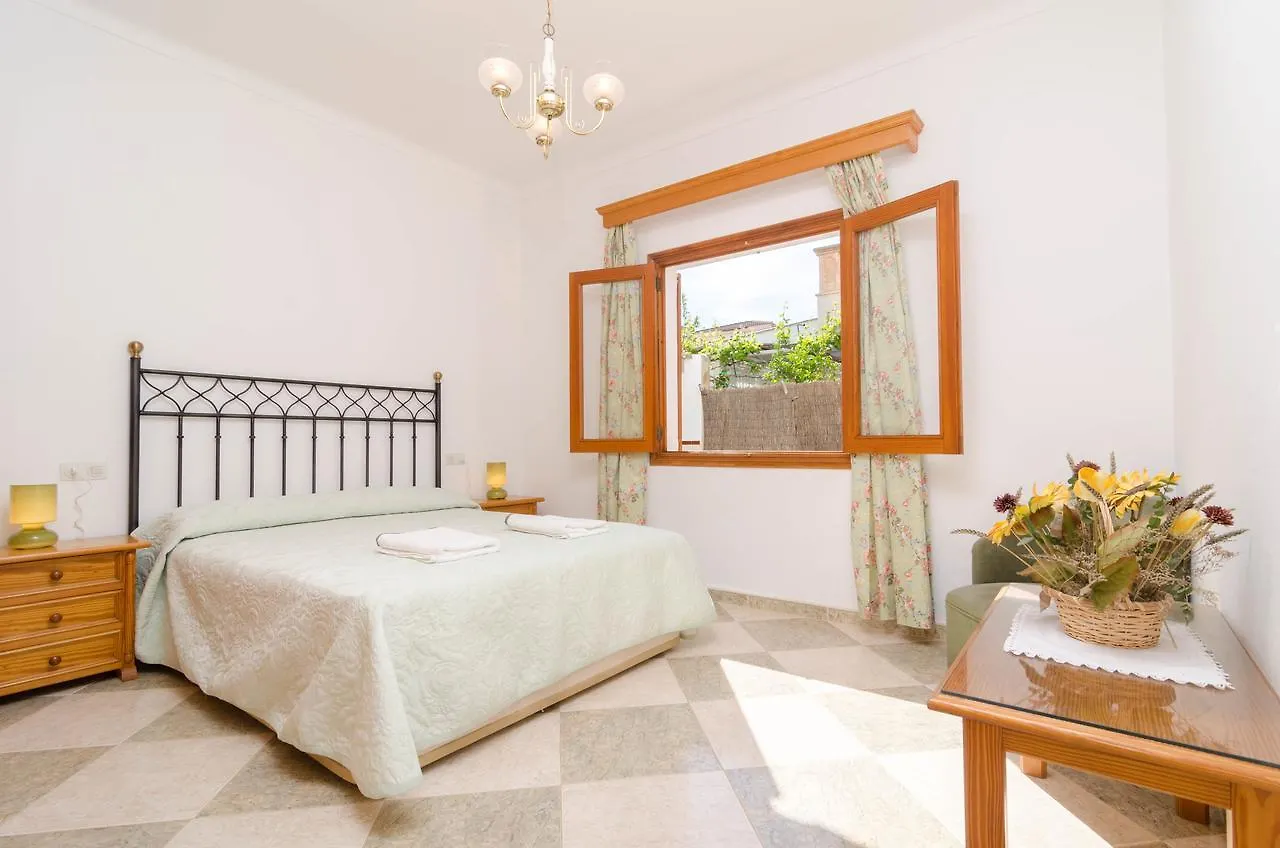 Es Port Apartment Portocolom  Spain